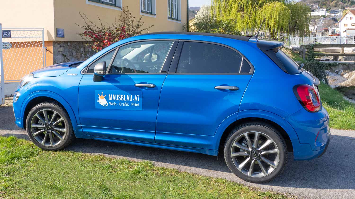 Magnetische Werbefolie fürs Auto